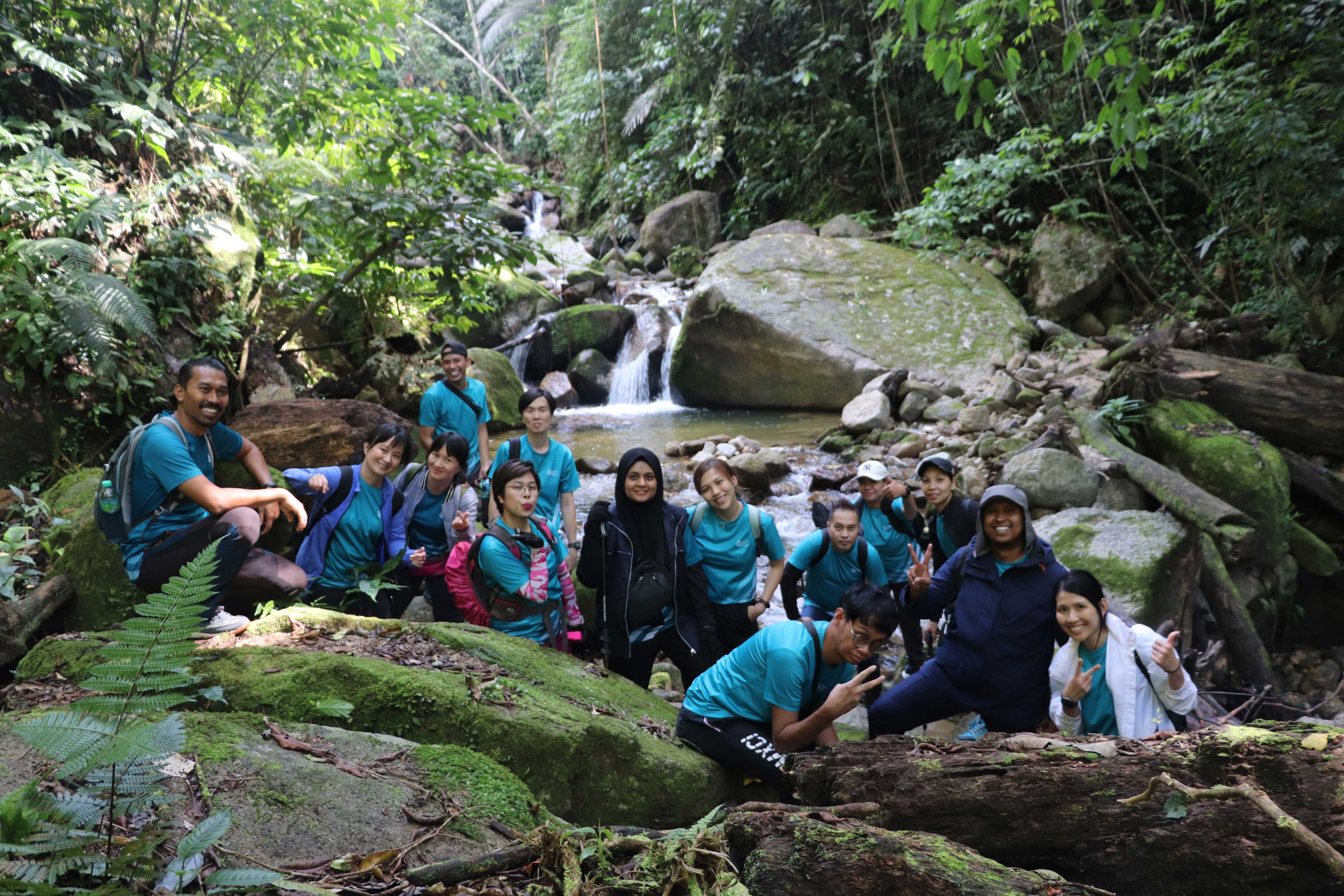 Nature lovers and sustainability advocates - GENM’s G3 volunteers take on the great outdoors.